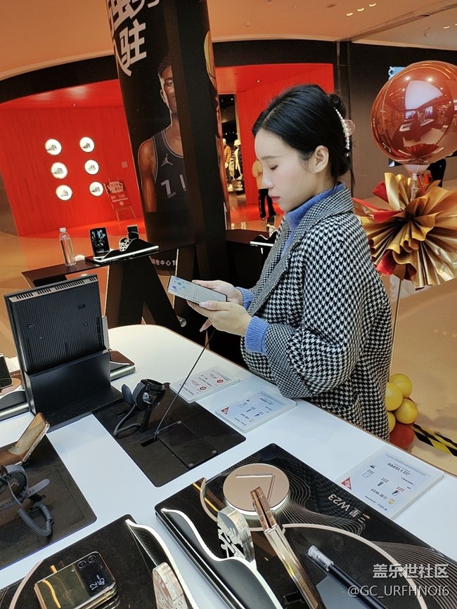 參加三星手機新品上市活動