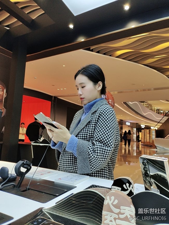 【三星W23系列快閃店打卡】+新品上市，心系天下！