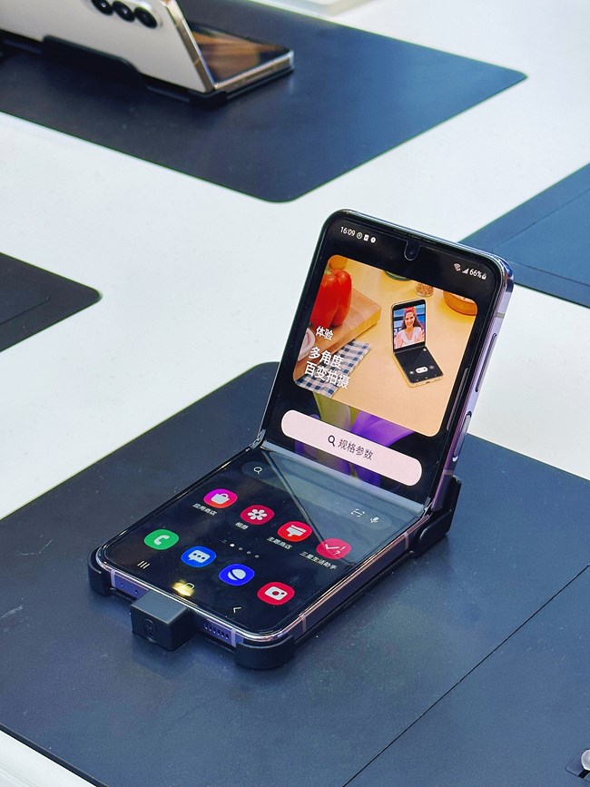 【三星W23系列快閃店打卡】更新?lián)Q代時(shí)刻關(guān)注