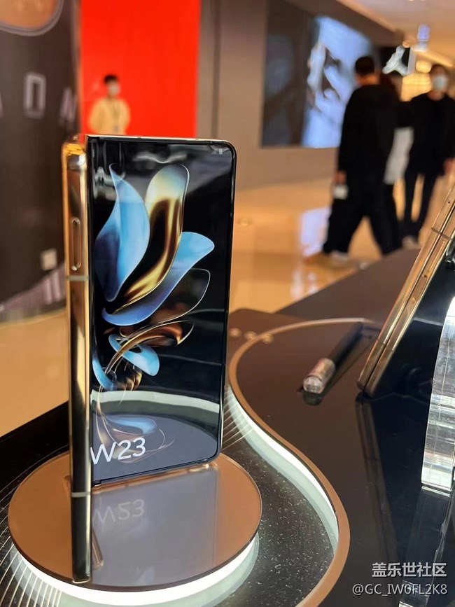【三星W23系列快閃店打卡】這么炫酷的手機(jī)還不趕緊入手??