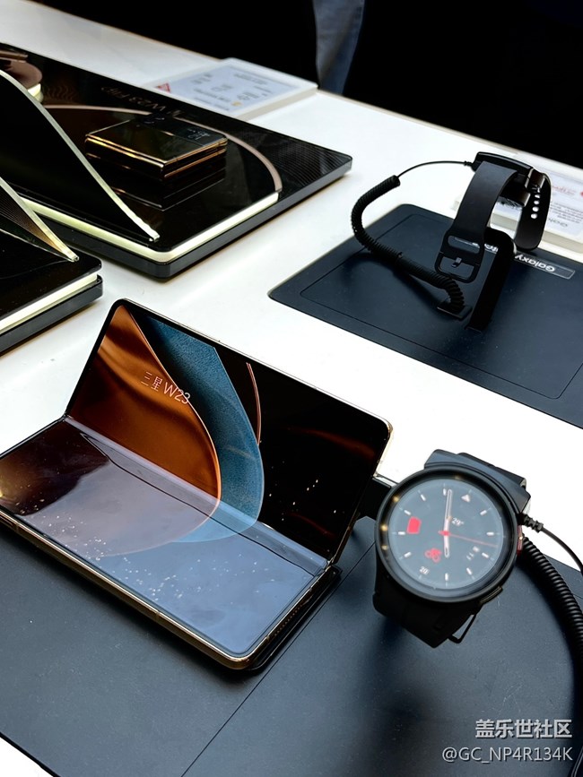 【三星W23系列快閃店打卡】新品初體驗(yàn)