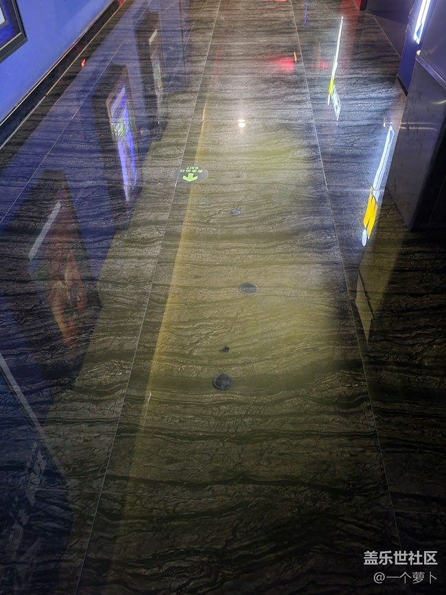 【鏡中景】影院瓷磚