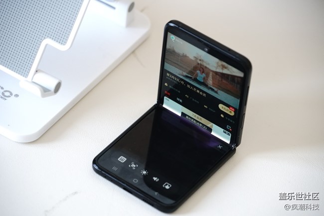 折疊屏的優(yōu)點僅僅是體積小了？看過這個應用小竅門之后再說吧