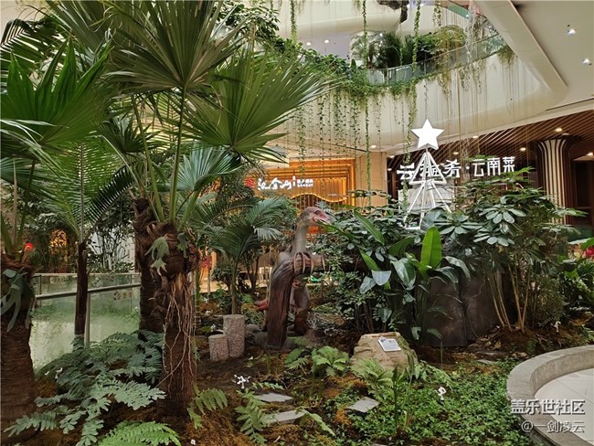 【打卡精彩生活】大峽谷中驚現(xiàn)恐龍，重返侏羅紀時代