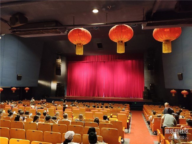 【打卡精彩生活】年底去看話劇，告別2022