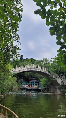 拼個小船坐坐.紅葉谷