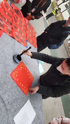 【新年快樂】下雪了好冷