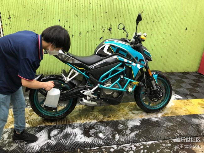 【生活邊角料】+刷洗機(jī)車