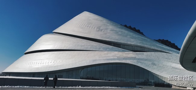 【仰望天空】晴空下的大劇院