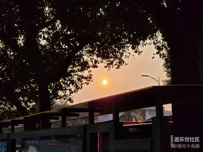 【仰望天空】下班時分