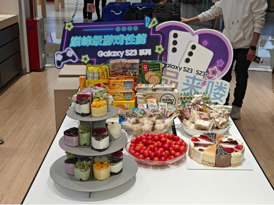 三星Galaxy S23中國發(fā)布會（廣州站）門店直播熱鬧現(xiàn)場