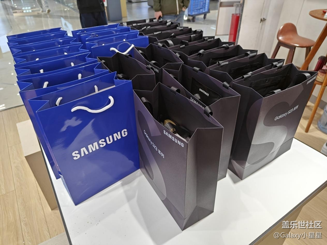 三星Galaxy S23中國發(fā)布會（廣州站）門店直播熱鬧現(xiàn)場