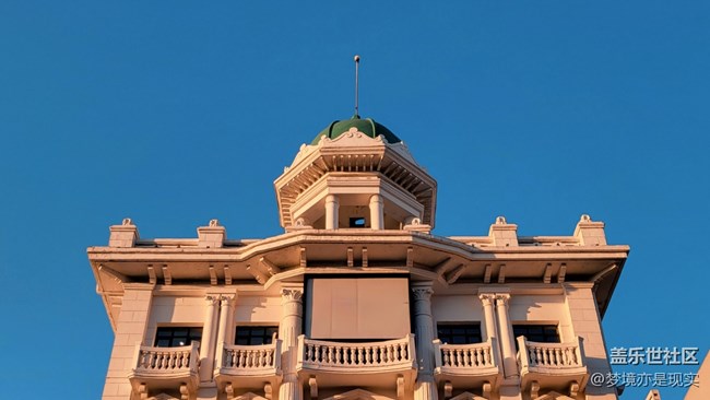 仰望天空+沈陽(yáng)中街建筑與藍(lán)天