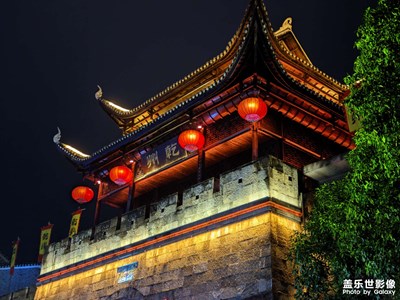 【網(wǎng)紅打卡地】+ 乾州古城