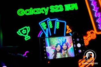 三星Galaxy S23系列快闪体验店成都•春熙路广场闪亮登场