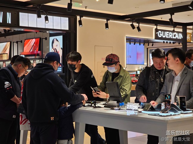 三星S23系列快閃店 「山城集結(jié)令」 三星S23系列快閃店 「山城集結(jié)令」