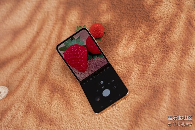 三星W23 Flip多角度懸停拍照的可玩性還是蠻高