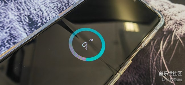 三星Galaxy Z Flip4相比Z Flip3，哪項(xiàng)提升最關(guān)鍵！