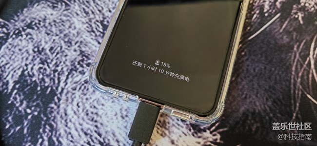 三星Galaxy Z Flip4相比Z Flip3，哪項(xiàng)提升最關(guān)鍵！