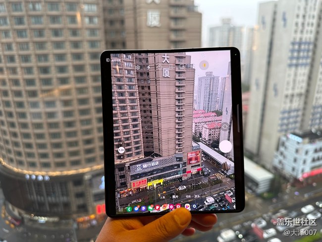 折疊屏手機(jī)拍照大法 你都會(huì)用了嗎？