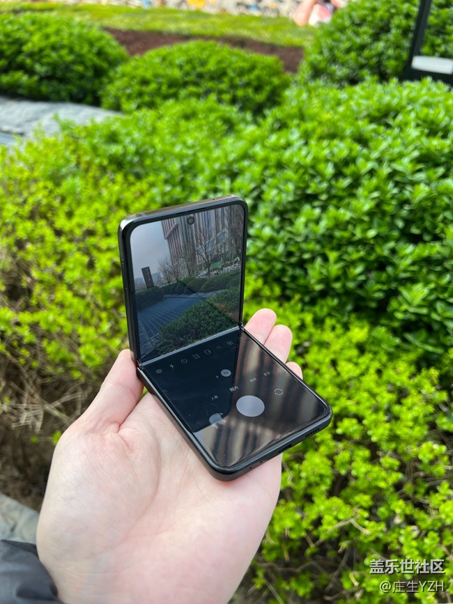 三星Flip4 的外屏取景