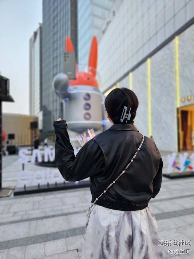 【芮歐百貨打燈活動(dòng)】+酷炫的兔子