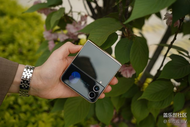 三星W23 Flip的濾鏡功能確實(shí)強(qiáng)大