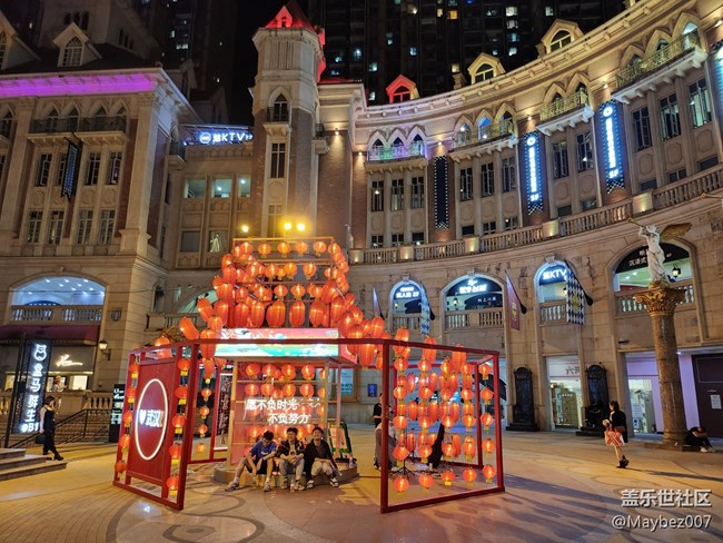 順手用 Flip4 夜拍了幾張分享