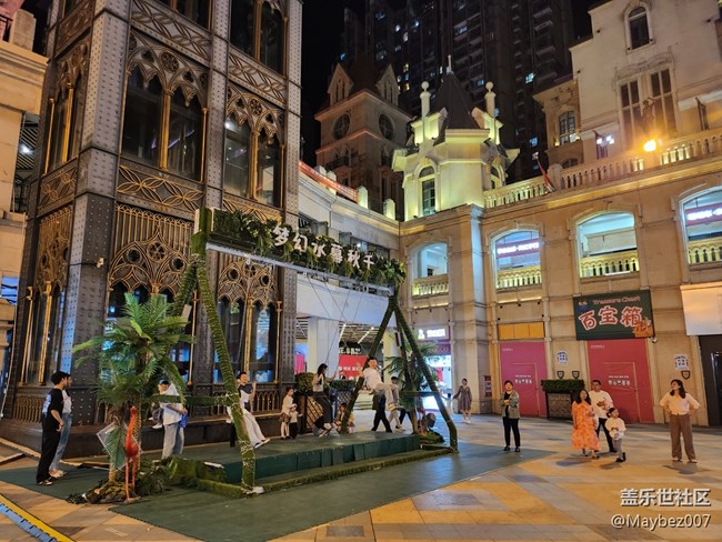 順手用 Flip4 夜拍了幾張分享