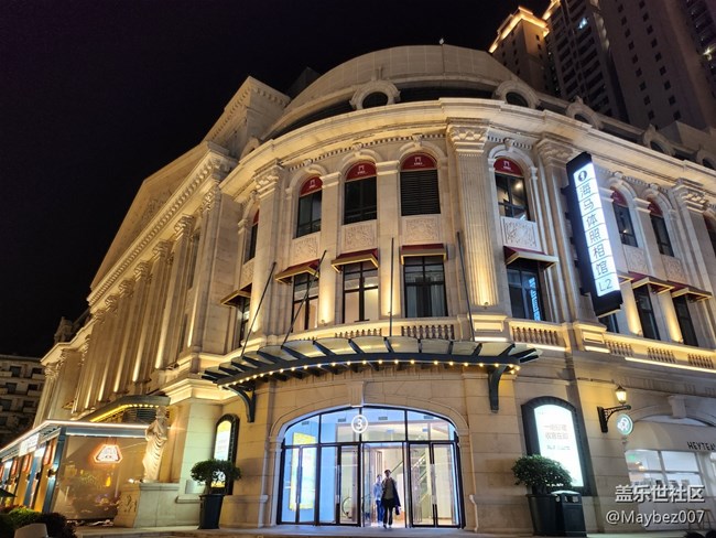 順手用 Flip4 夜拍了幾張分享