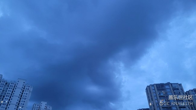 【最美四月天】烏云蓋頂