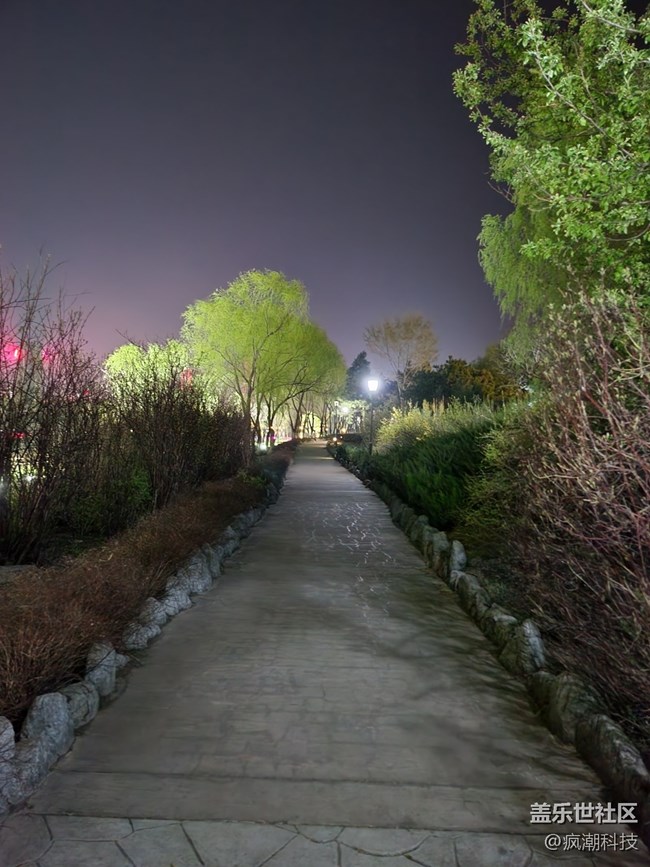 三星Galaxy Z Flip4 夜拍模式隨拍