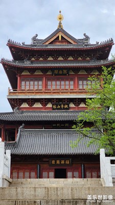 三月訪鎮(zhèn)江，滿眼風(fēng)光北固樓