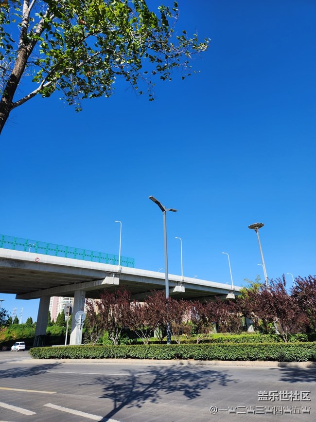 用Galaxy Z Fold4拍攝的小城風光