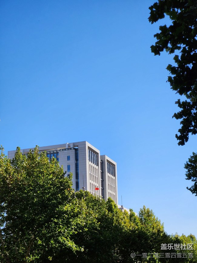 用Galaxy Z Fold4拍攝的小城風光