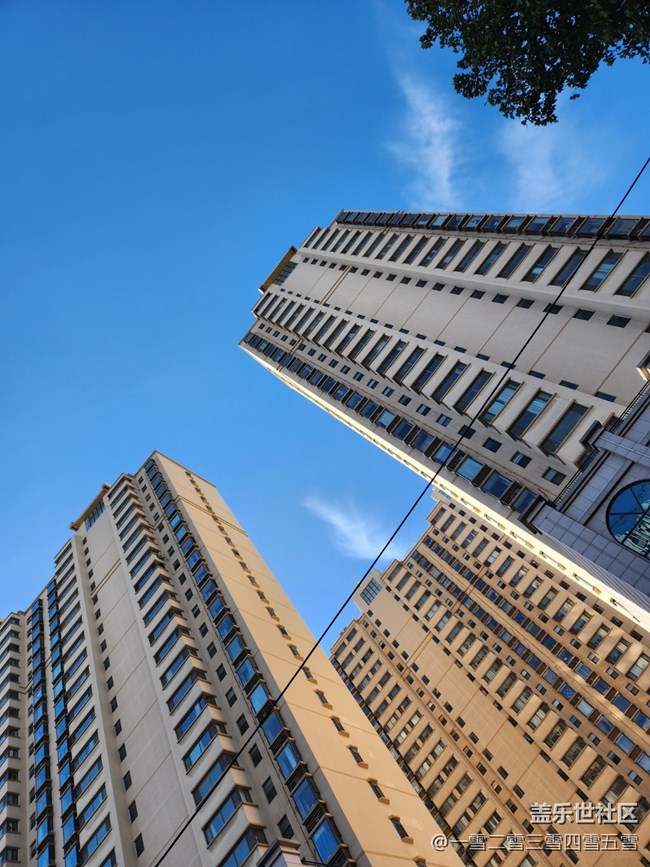 用Galaxy Z Fold4拍攝的小城風光