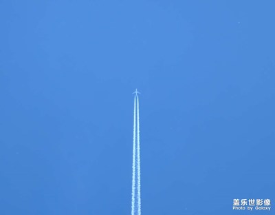 飛機(jī)，月亮