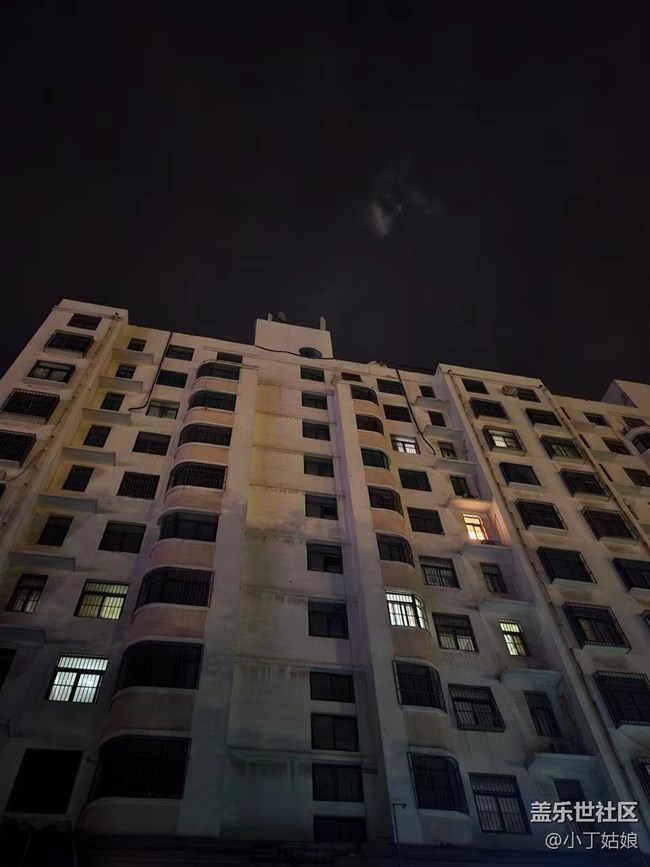 心系天下W23 Flip的夜拍效果也太好了吧！