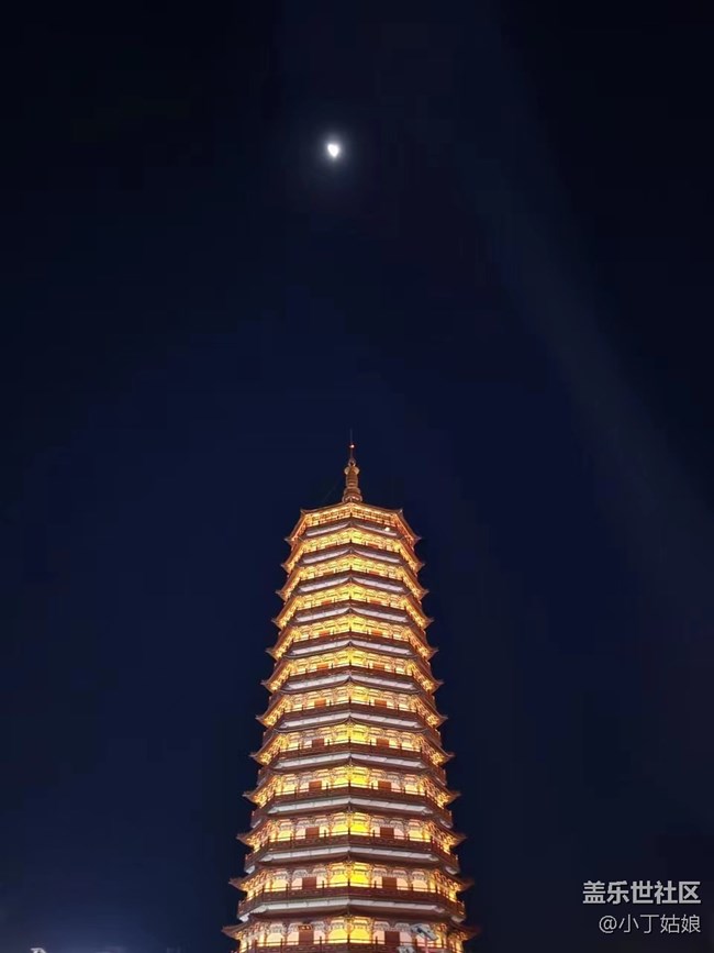 心系天下W23 Flip的夜拍效果也太好了吧！