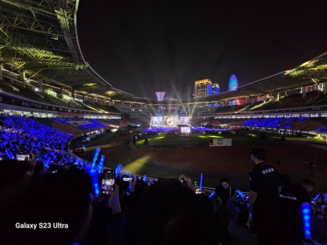 帶著三星S23 Ultra看汪峰演唱會