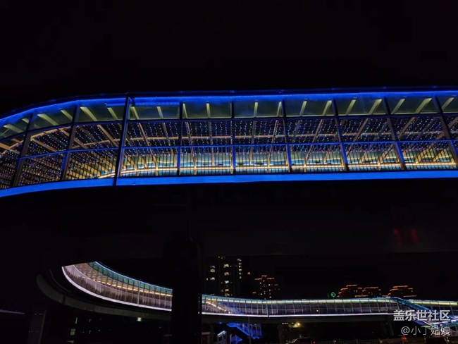 心系天下W23 Flip的夜拍效果也太好了吧！