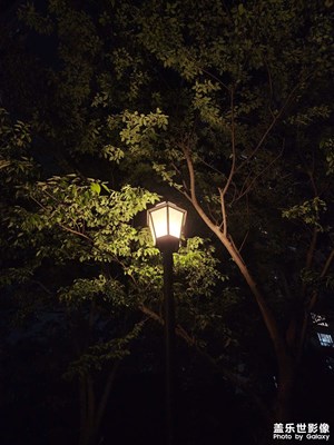 溫暖的燈光，照亮回家的路