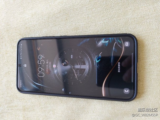 用了快一年的手機殼