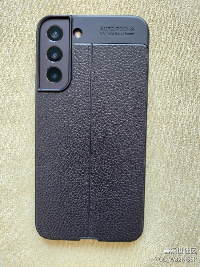 用了快一年的手機殼