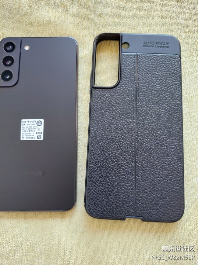 用了快一年的手機殼