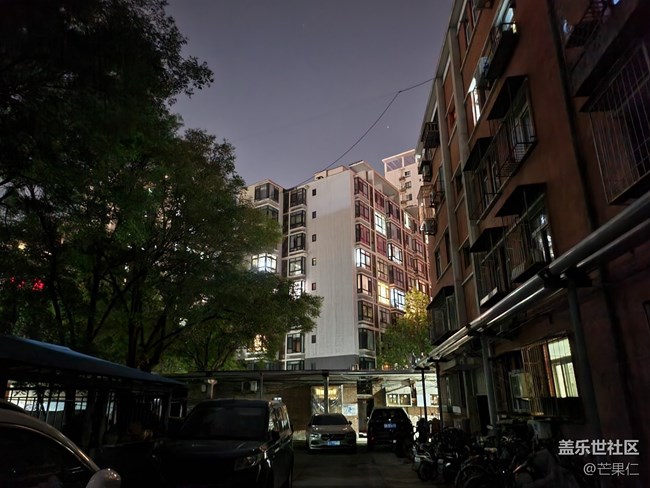 三星的夜拍能力還不錯(cuò)啊