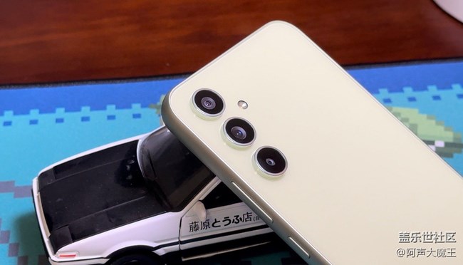 很難想象Galaxy A54也配有防塵防水[淚][淚][淚] ???