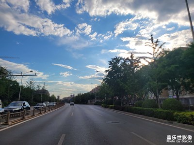 【鏡頭里的夏天】身邊的藍天
