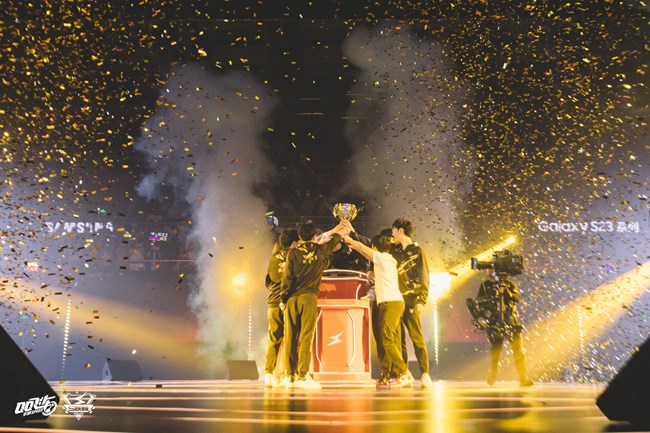 三星Galaxy S23系列手機(jī)，助力選手飛馳賽場(chǎng)！
