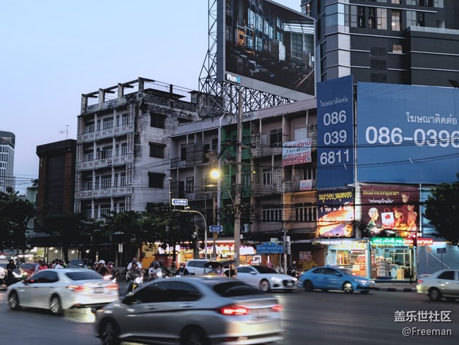 【沿途美景】他鄉(xiāng)夜景